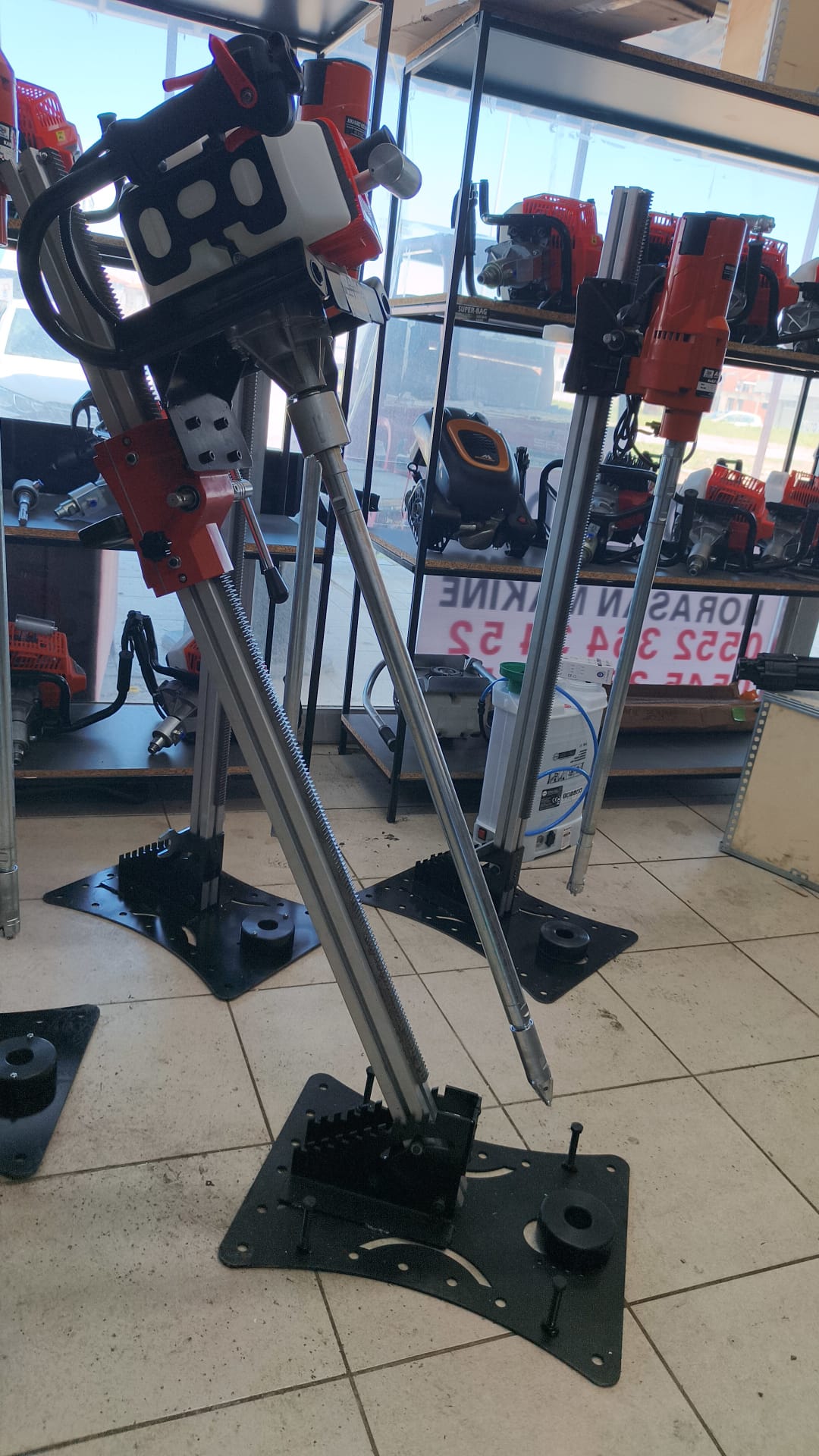 Benzinli Açılı Ayaklı Sehpalı Profosyonel Karot El Sondaj Makinesi